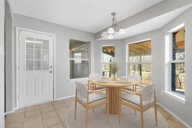 1610 Merritt Drive, Mansfield, TX 76063