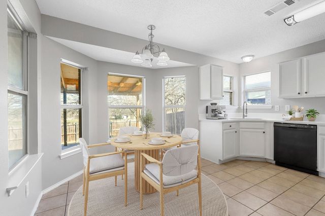 1610 Merritt Drive, Mansfield, TX 76063