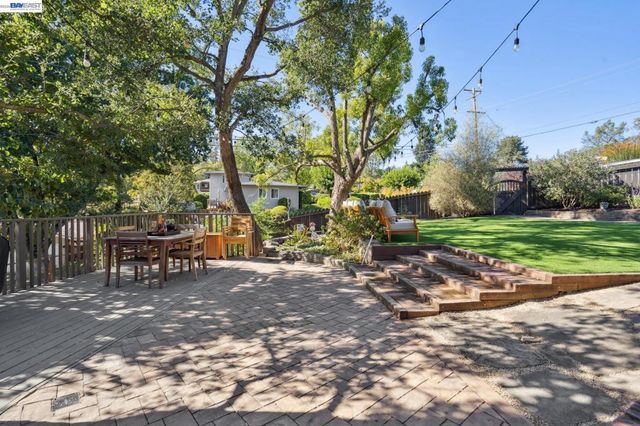 682 682 Jennie Ct, Lafayette, CA 94549