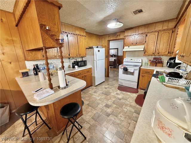 31122 S Cooper Bend West Road, Kinta, OK 74552