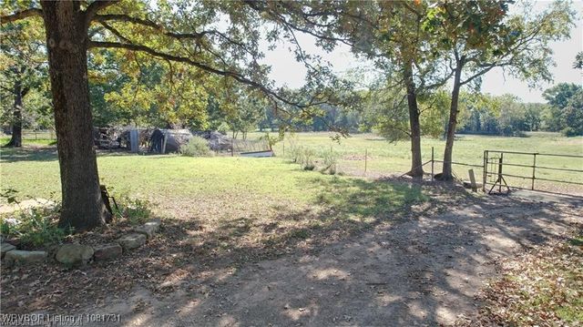 31122 S Cooper Bend West Road, Kinta, OK 74552