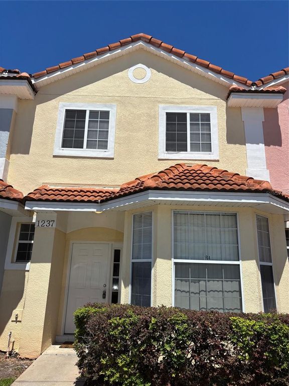 1237 S BEACH CIRCLE, Kissimmee, FL 34746