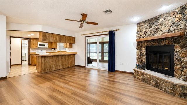 35025 RAINTREE DR, Fruitland Park, FL 34731