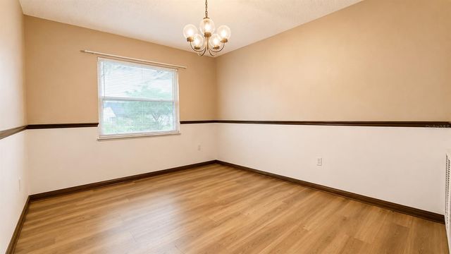 35025 RAINTREE DR, Fruitland Park, FL 34731