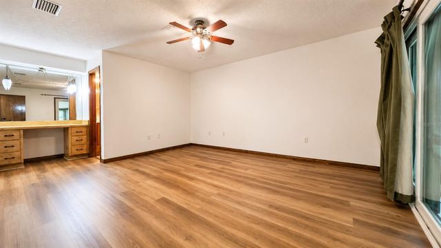 35025 RAINTREE DR, Fruitland Park, FL 34731
