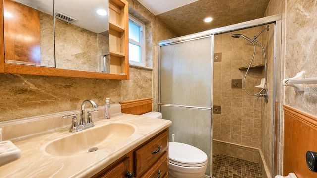 35025 RAINTREE DR, Fruitland Park, FL 34731