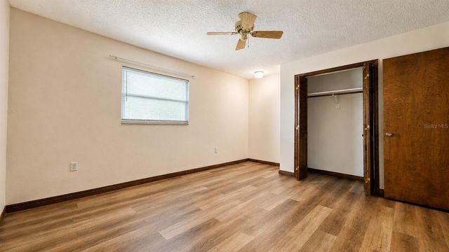 35025 RAINTREE DR, Fruitland Park, FL 34731