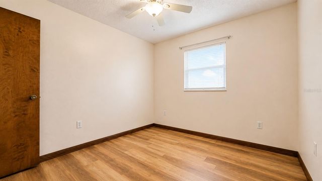 35025 RAINTREE DR, Fruitland Park, FL 34731