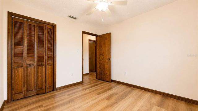 35025 RAINTREE DR, Fruitland Park, FL 34731