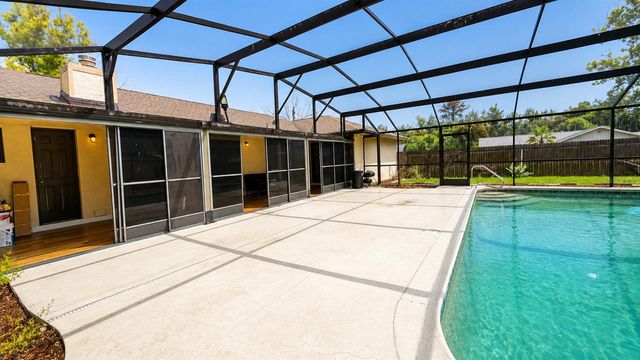 35025 RAINTREE DR, Fruitland Park, FL 34731