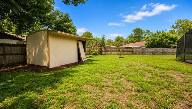 35025 RAINTREE DR, Fruitland Park, FL 34731