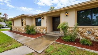35025 RAINTREE DR, Fruitland Park, FL 34731