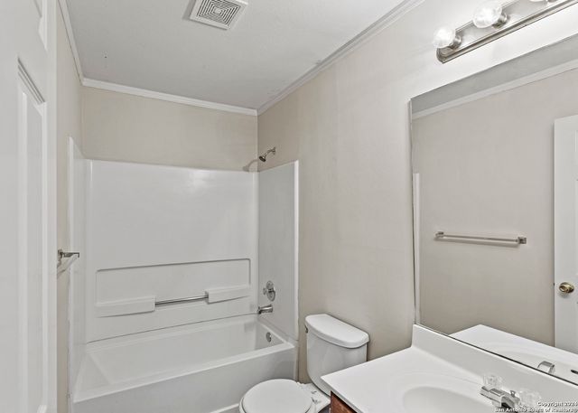 14346 Markham Ln, San Antonio, TX 78247