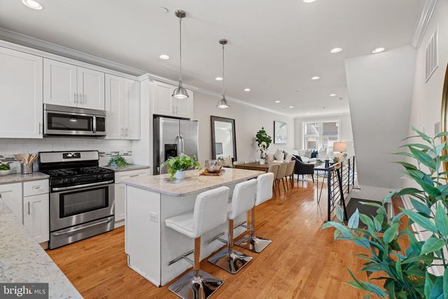 2039 E HAZZARD ST, Philadelphia, PA 19125