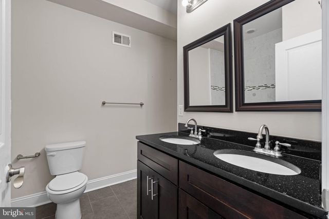 2039 E HAZZARD ST, Philadelphia, PA 19125