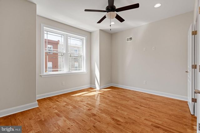 2039 E HAZZARD ST, Philadelphia, PA 19125