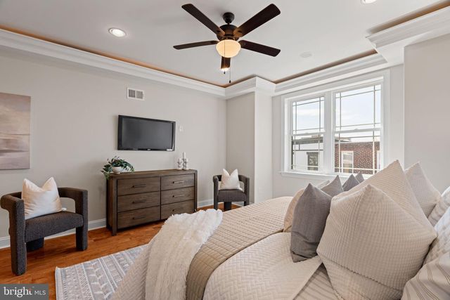 2039 E HAZZARD ST, Philadelphia, PA 19125