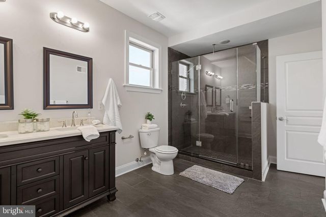 2039 E HAZZARD ST, Philadelphia, PA 19125