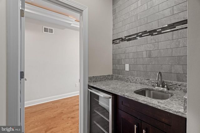 2039 E HAZZARD ST, Philadelphia, PA 19125