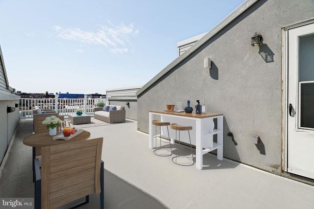 2039 E HAZZARD ST, Philadelphia, PA 19125