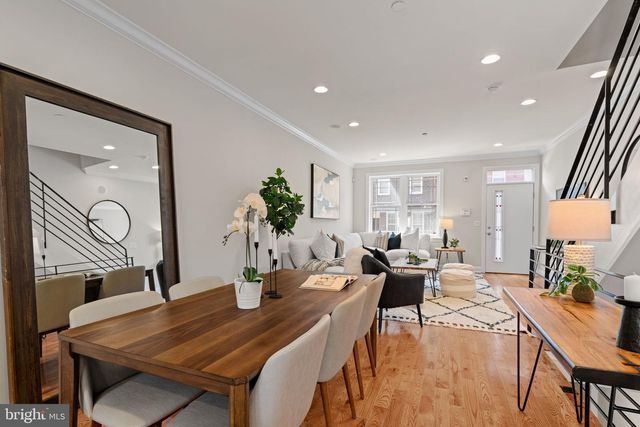 2039 E HAZZARD ST, Philadelphia, PA 19125