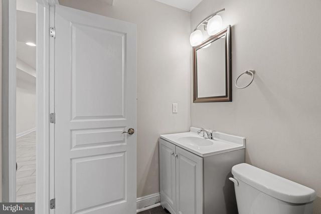 2039 E HAZZARD ST, Philadelphia, PA 19125