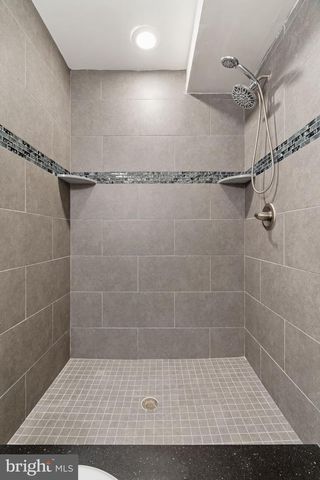 2039 E HAZZARD ST, Philadelphia, PA 19125