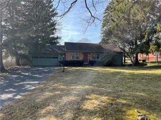 2 Manor Hill Drive, Perinton, NY 14450