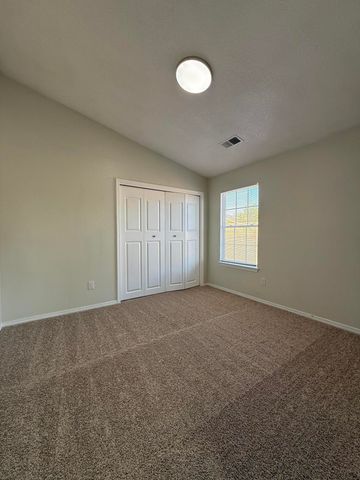 10267 Country Meadows Drive NW, Albuquerque, NM 87114