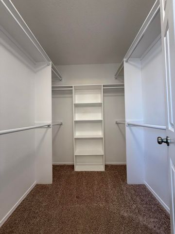 10267 Country Meadows Drive NW, Albuquerque, NM 87114