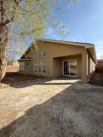 10267 Country Meadows Drive NW, Albuquerque, NM 87114