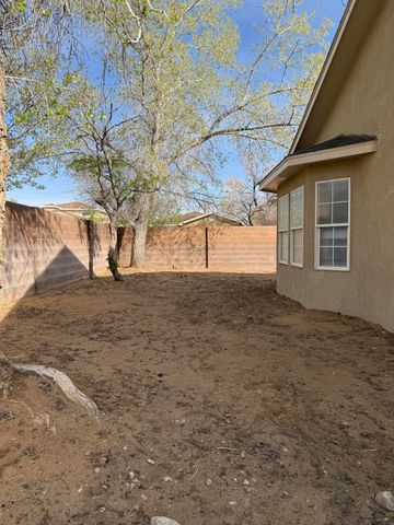 10267 Country Meadows Drive NW, Albuquerque, NM 87114