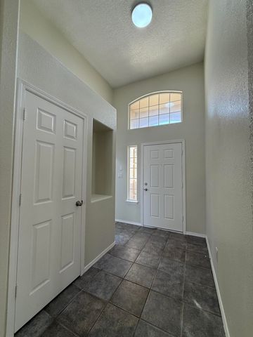 10267 Country Meadows Drive NW, Albuquerque, NM 87114