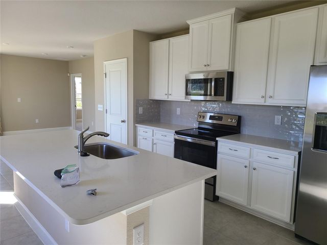 10013 DAYBREAK GLEN, Parrish, FL 34219