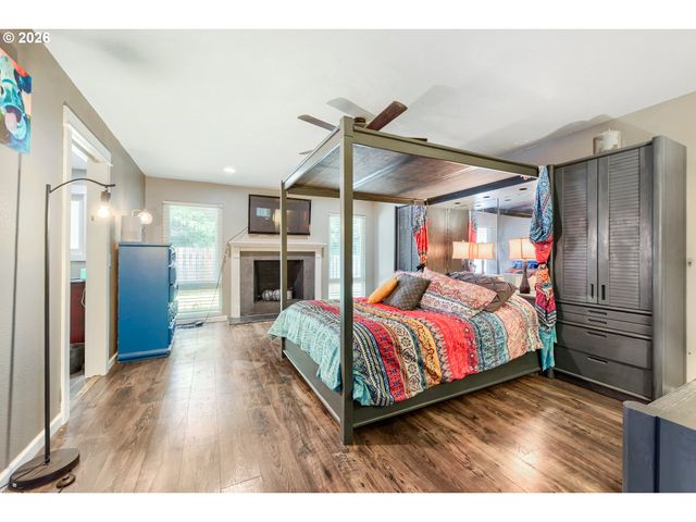 3817 Se Spruce St, Hillsboro, OR 97123