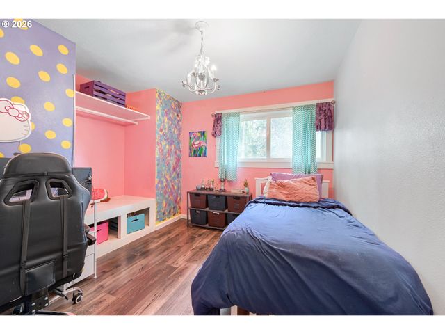 3817 Se Spruce St, Hillsboro, OR 97123