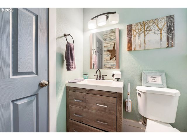 3817 Se Spruce St, Hillsboro, OR 97123