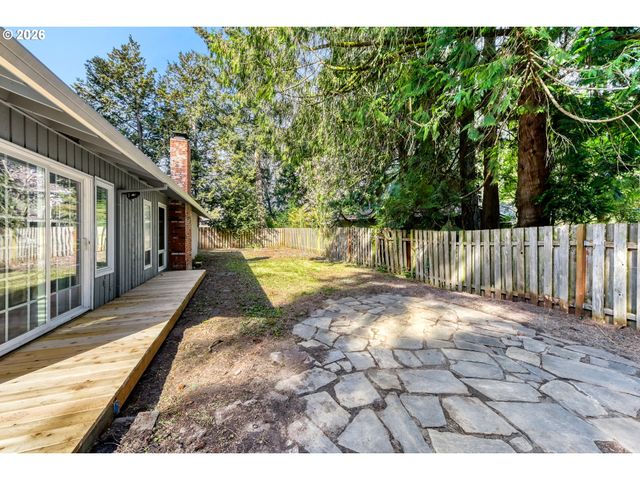 3817 Se Spruce St, Hillsboro, OR 97123