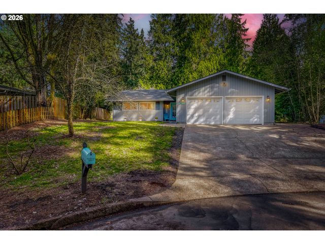 3817 Se Spruce St, Hillsboro, OR 97123