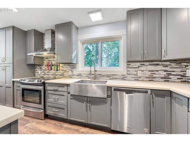 3817 Se Spruce St, Hillsboro, OR 97123