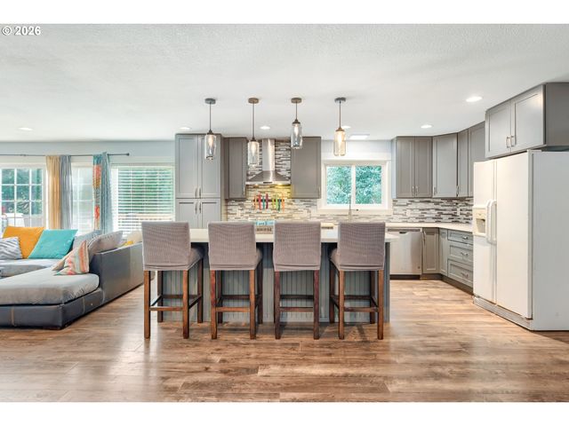 3817 Se Spruce St, Hillsboro, OR 97123