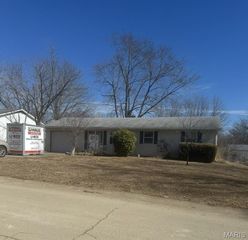230 Valley Drive, Farmington, MO 63640