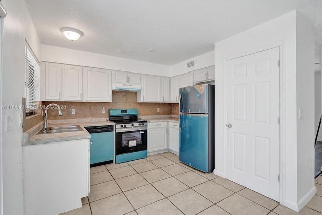 4511 Treehouse Lane B, Tamarac, FL 33319