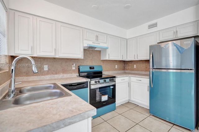 4511 Treehouse Lane B, Tamarac, FL 33319
