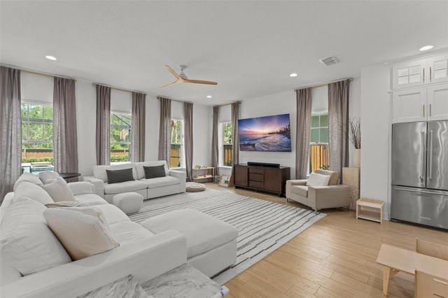 14454 HAROCHE AVENUE, Orlando, FL 32827