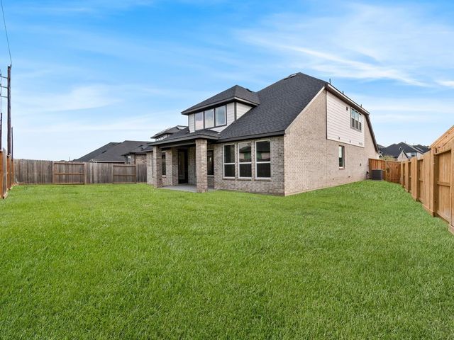 7401 Hawk Crest Drive, Fulshear, TX 77441