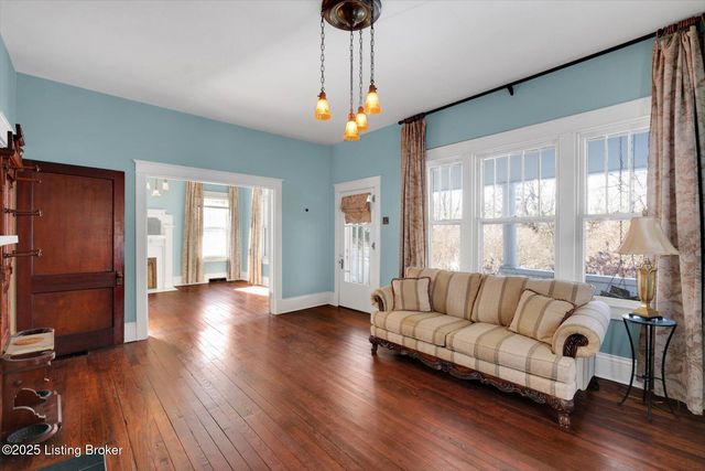 206 Jail Hill Rd, Shelbyville, KY 40065