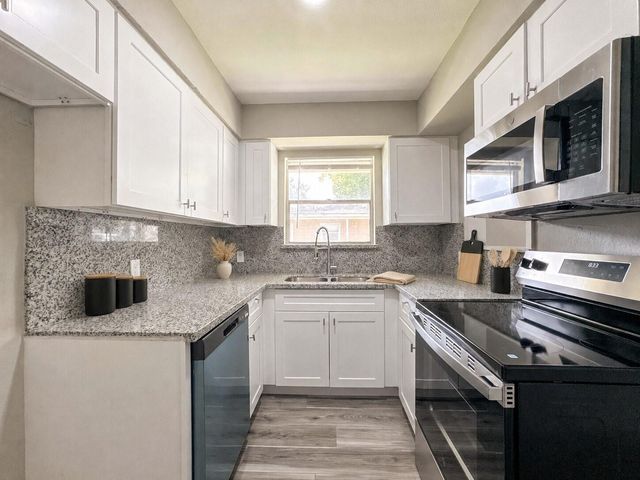 4537 Dakota Street 1, Dickinson, TX 77539