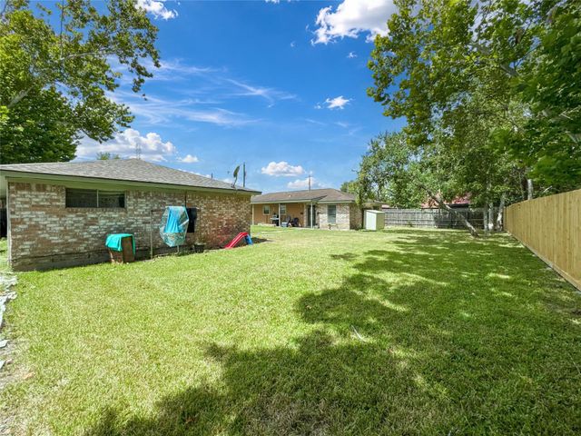4537 Dakota Street 1, Dickinson, TX 77539