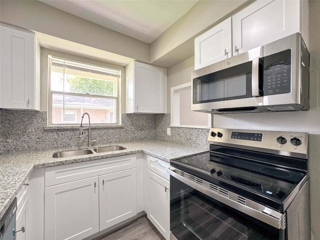 4537 Dakota Street 1, Dickinson, TX 77539